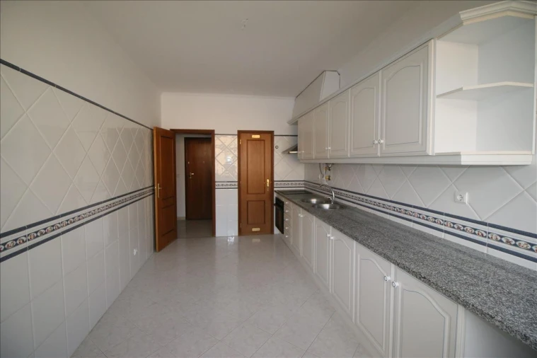 Apartamento T4 para Venda em Marvila, Ribeira Santarém, São Salvador, São Nicolau Foto 3