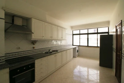 Apartamento T2 para Venda em Marvila, Ribeira Santarém, São Salvador, São Nicolau