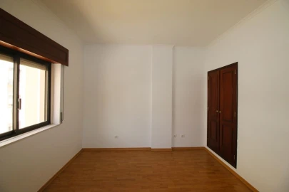 Apartamento T2 para Venda em Marvila, Ribeira Santarém, São Salvador, São Nicolau