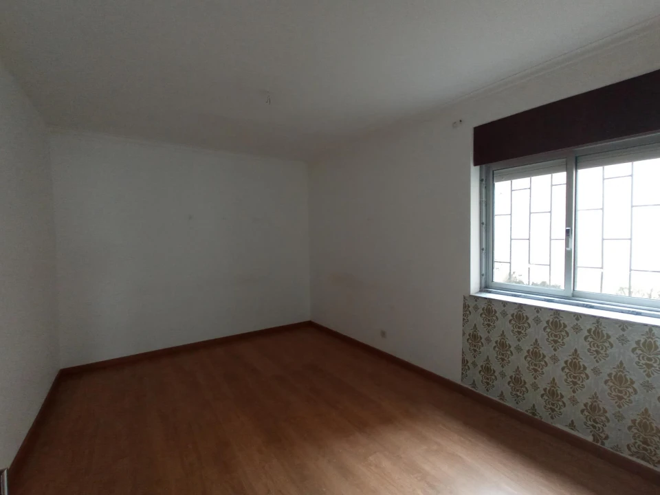 Apartamento T1 para Venda em Agualva e Mira-Sintra Foto 13