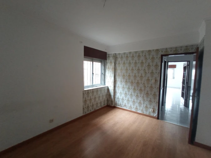 Apartamento T1 para Venda em Agualva e Mira-Sintra Foto 12