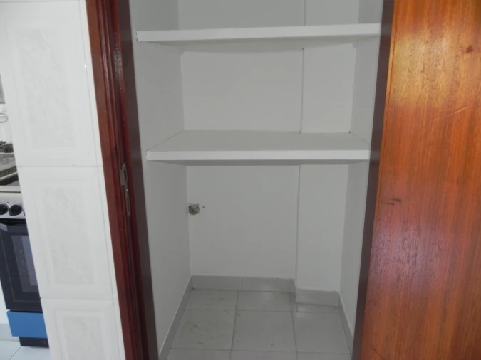 Apartamento T1 para Venda em Agualva e Mira-Sintra Foto 14
