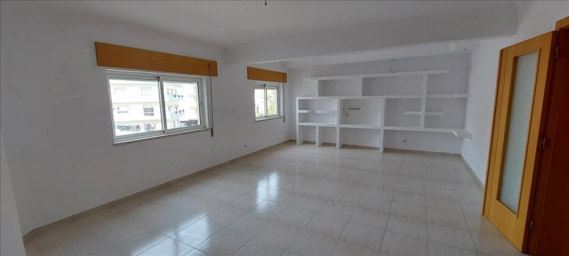 Apartamento T3 para Venda em Azambuja Foto 4