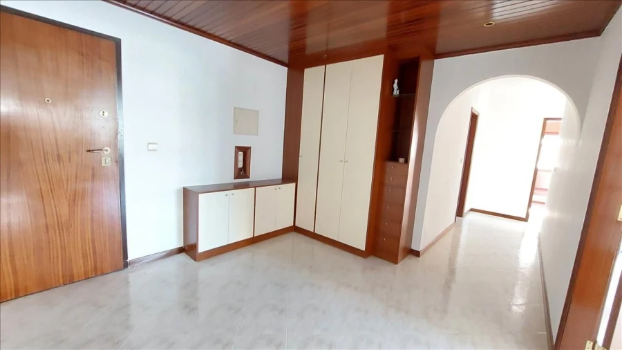 Apartamento T2 para Venda em Agualva e Mira-Sintra Foto 4