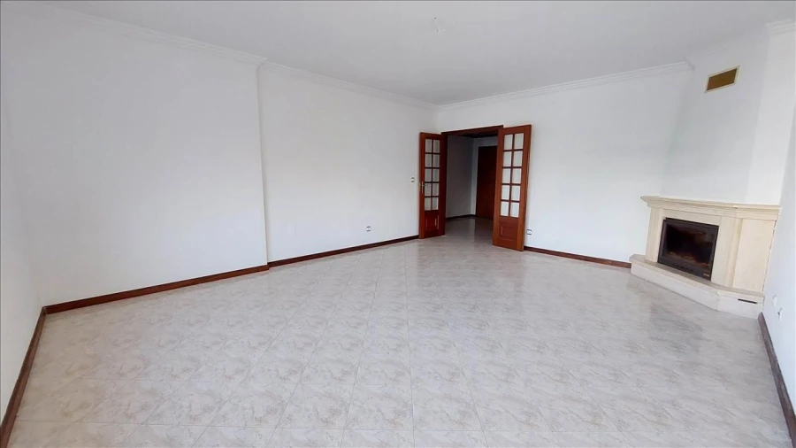 Apartamento T2 para Venda em Agualva e Mira-Sintra Foto 7