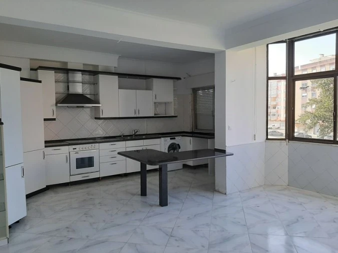 Apartamento T3 para Venda em Rio de Mouro Foto 9