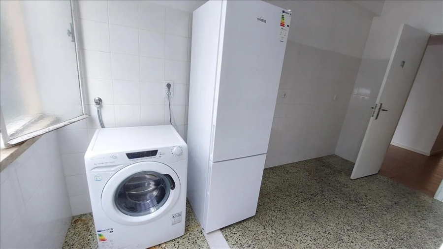 Apartamento T2 para Venda em Rio de Mouro Foto 7