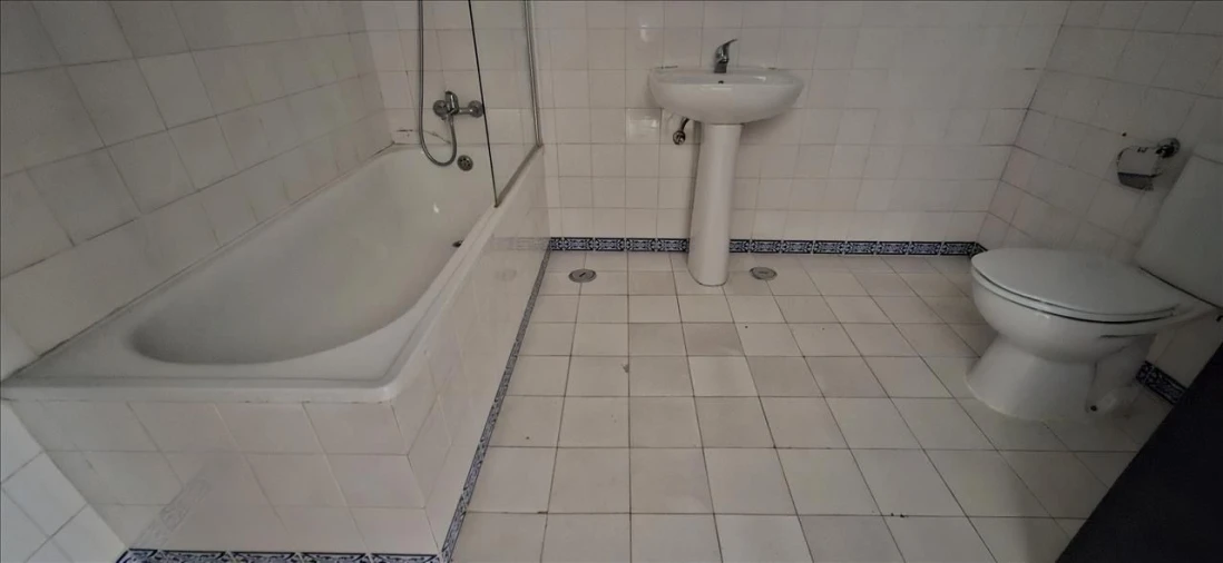 Apartamento T2 para Venda em Rio de Mouro Foto 15