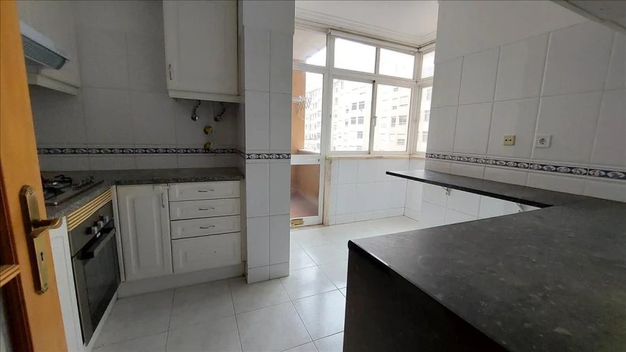 Apartamento T2 para Venda em Rio de Mouro Foto 5