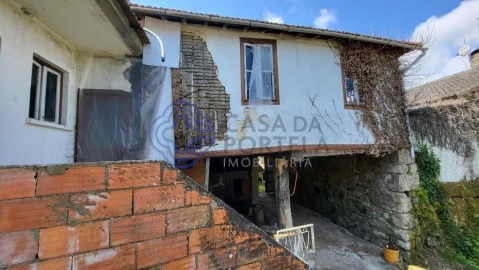 Moradia T3 para Venda em São Miguel do Mato
