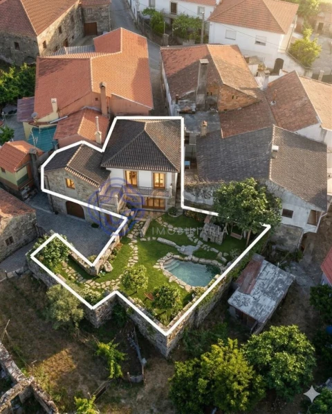 Moradia T3 para Venda em São Miguel do Mato