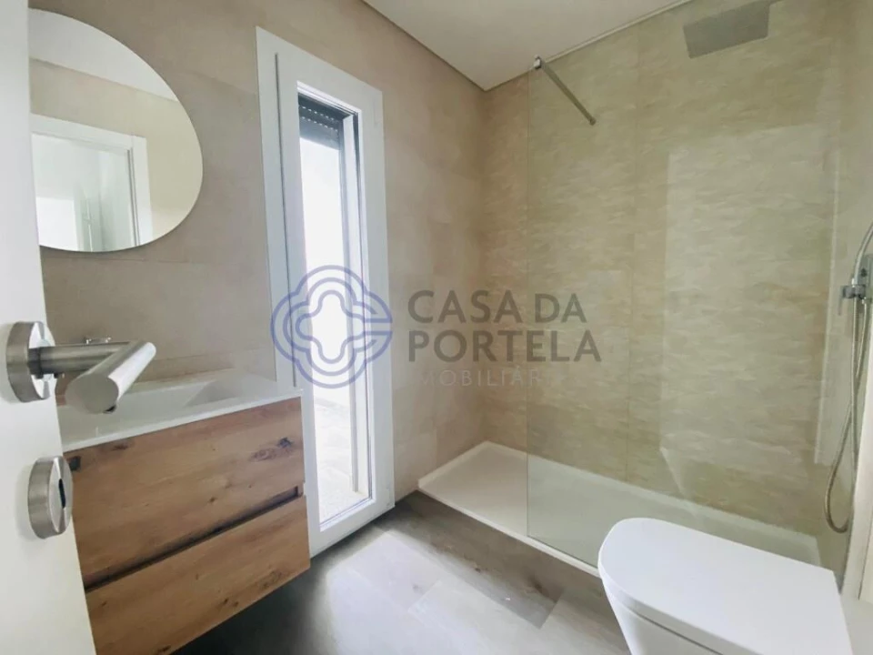 Apartamento T3 para Venda em Corroios Foto 16