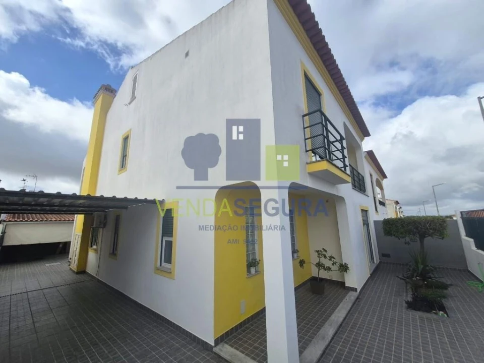 Moradia T5 para Venda em Safara e Santo Aleixo da Restauração Foto 5