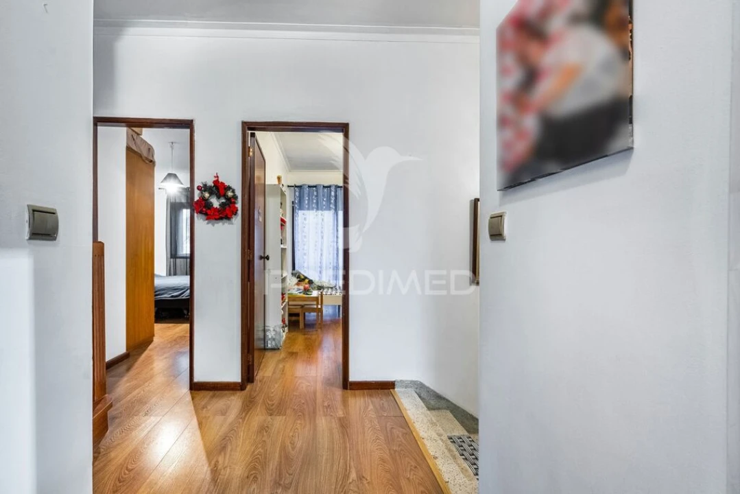 Moradia T5 para Venda em Rio Tinto Foto 3