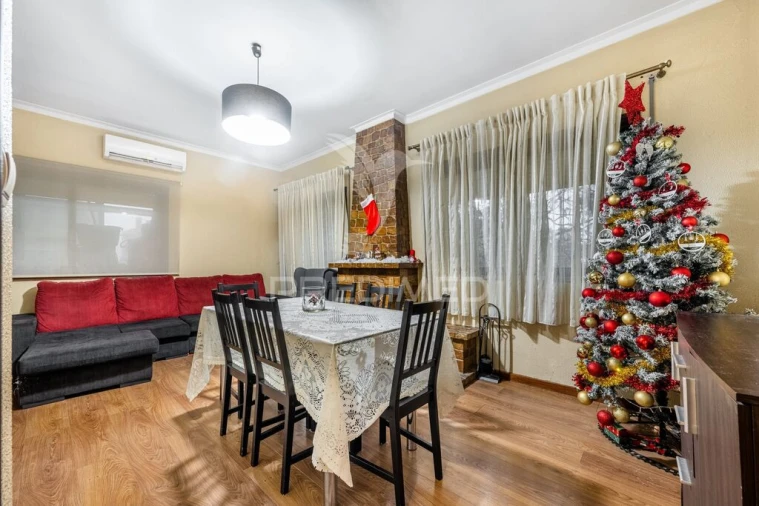 Moradia T5 para Venda em Rio Tinto Foto 8