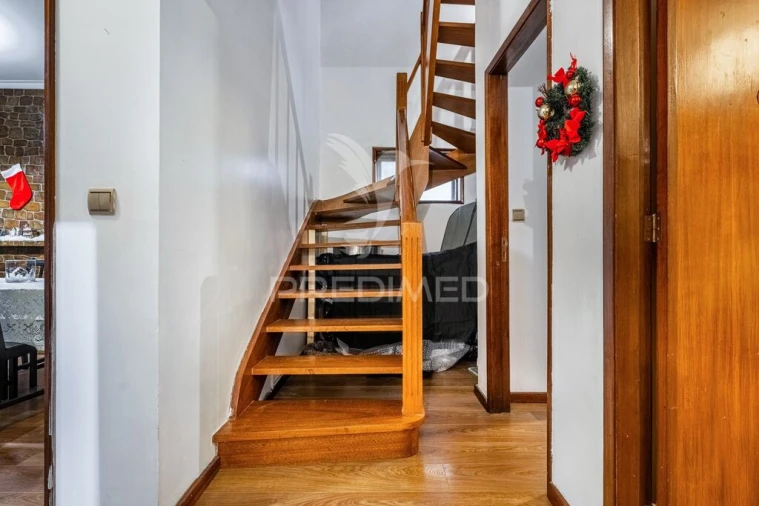 Moradia T5 para Venda em Rio Tinto Foto 14