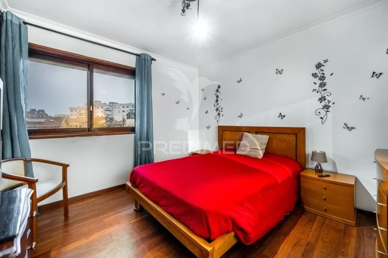 Moradia T5 para Venda em Rio Tinto Foto 19