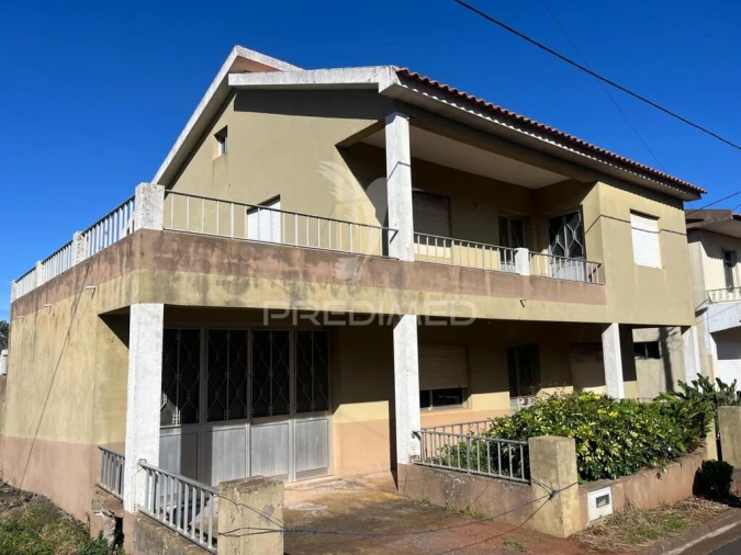 Moradia T4 para Venda em Porto Moniz