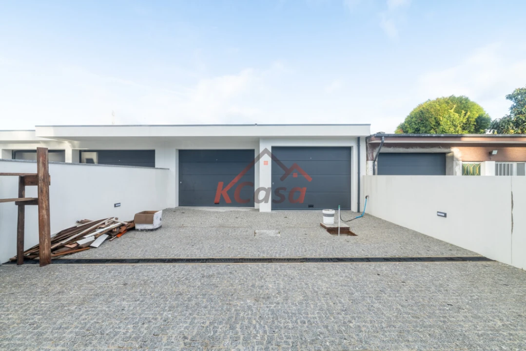 Moradia T3 para Venda em Alfena Foto 32