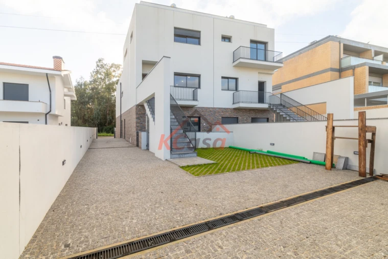 Moradia T3 para Venda em Alfena Foto 31