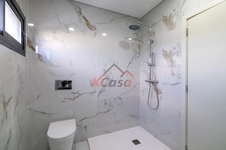 Moradia T3 para Venda em Alfena Foto 15