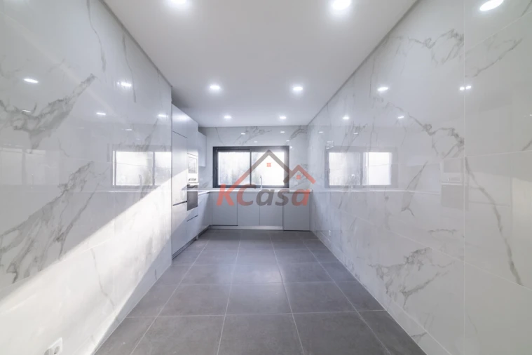 Moradia T3 para Venda em Alfena Foto 2