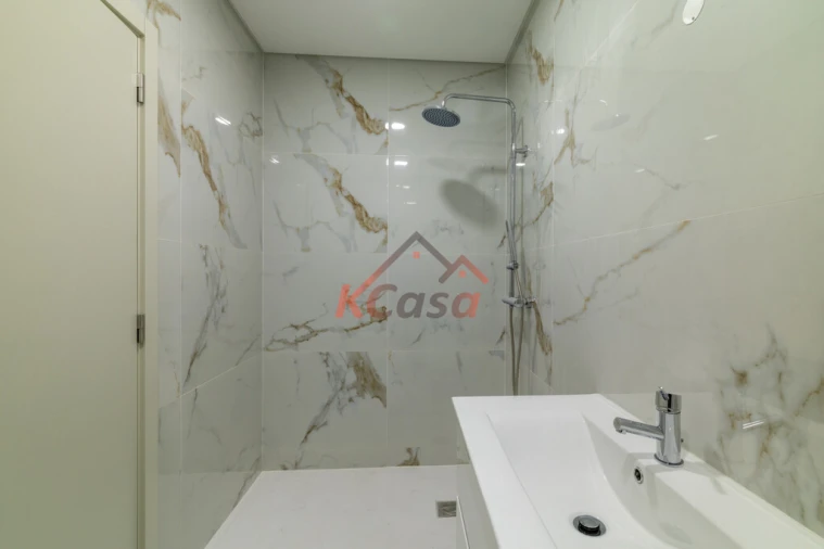 Moradia T3 para Venda em Alfena Foto 18