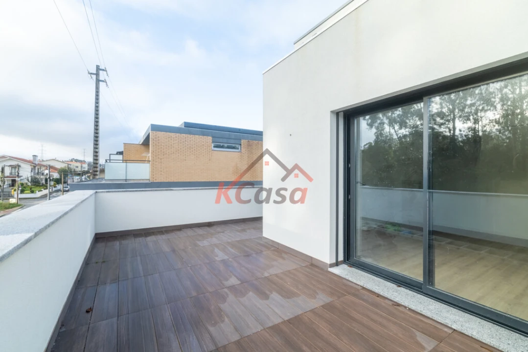 Moradia T3 para Venda em Alfena Foto 34