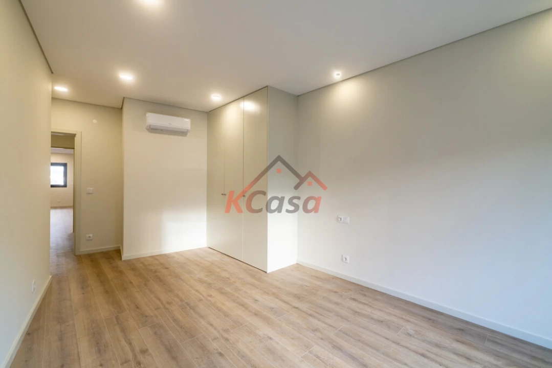 Moradia T3 para Venda em Alfena Foto 5