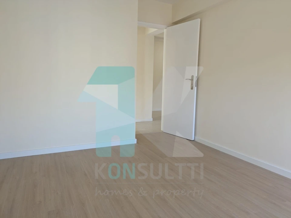 Apartamento T2 para Venda em Algueirão-Mem Martins Foto 11