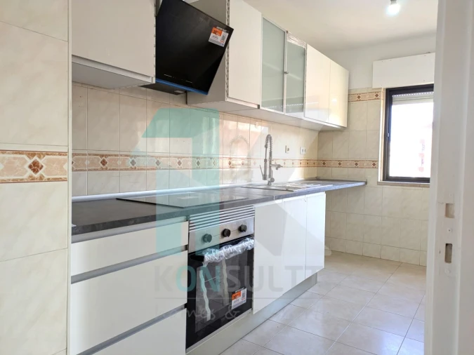 Apartamento T2 para Venda em Algueirão-Mem Martins Foto 3