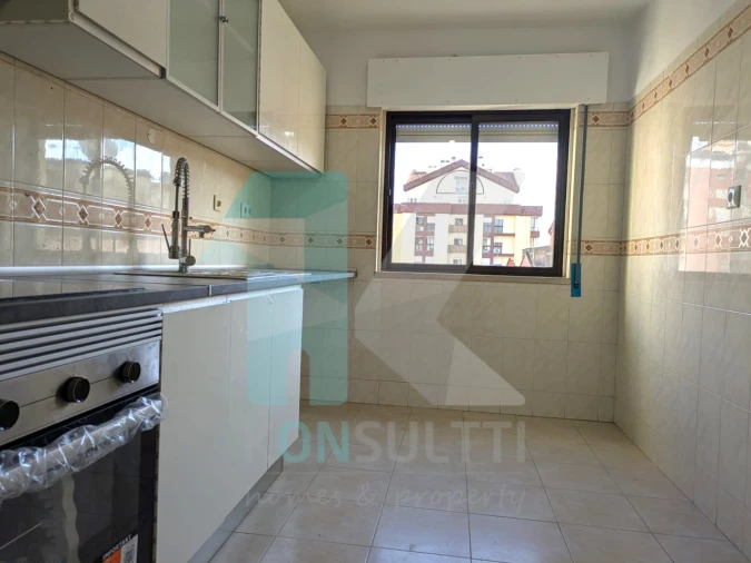 Apartamento T2 para Venda em Algueirão-Mem Martins Foto 4