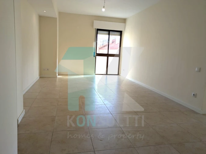 Apartamento T2 para Venda em Algueirão-Mem Martins Foto 7