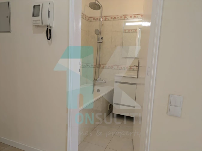 Apartamento T2 para Venda em Algueirão-Mem Martins Foto 14