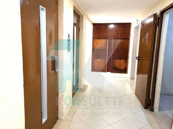 Apartamento T2 para Venda em Algueirão-Mem Martins Foto 19