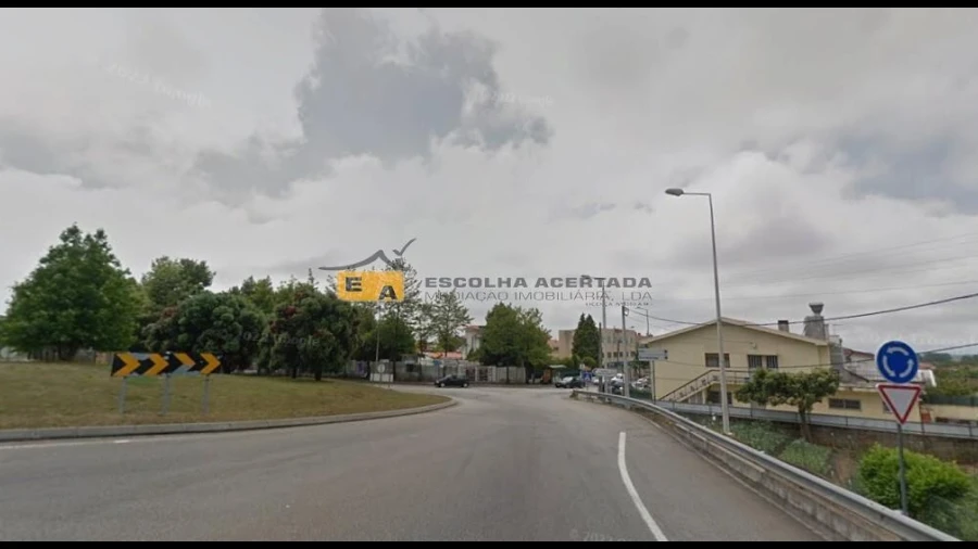 Loja para Arrendamento em Grijó e Sermonde