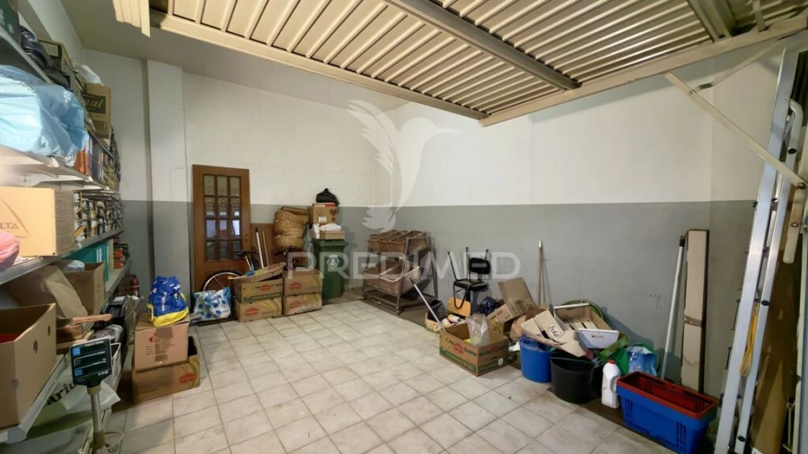 Garagem para Venda em Almada, Cova da Piedade, Pragal e Cacilhas Foto 9