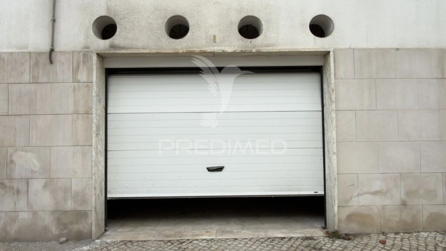 Garagem para Venda em Almada, Cova da Piedade, Pragal e Cacilhas Foto 12