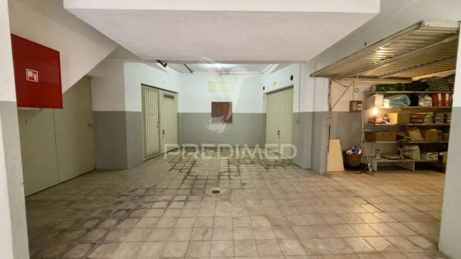 Garagem para Venda em Almada, Cova da Piedade, Pragal e Cacilhas Foto 6