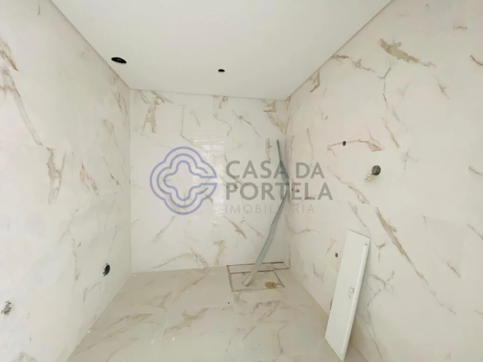 Apartamento T3 para Venda em Corroios Foto 11