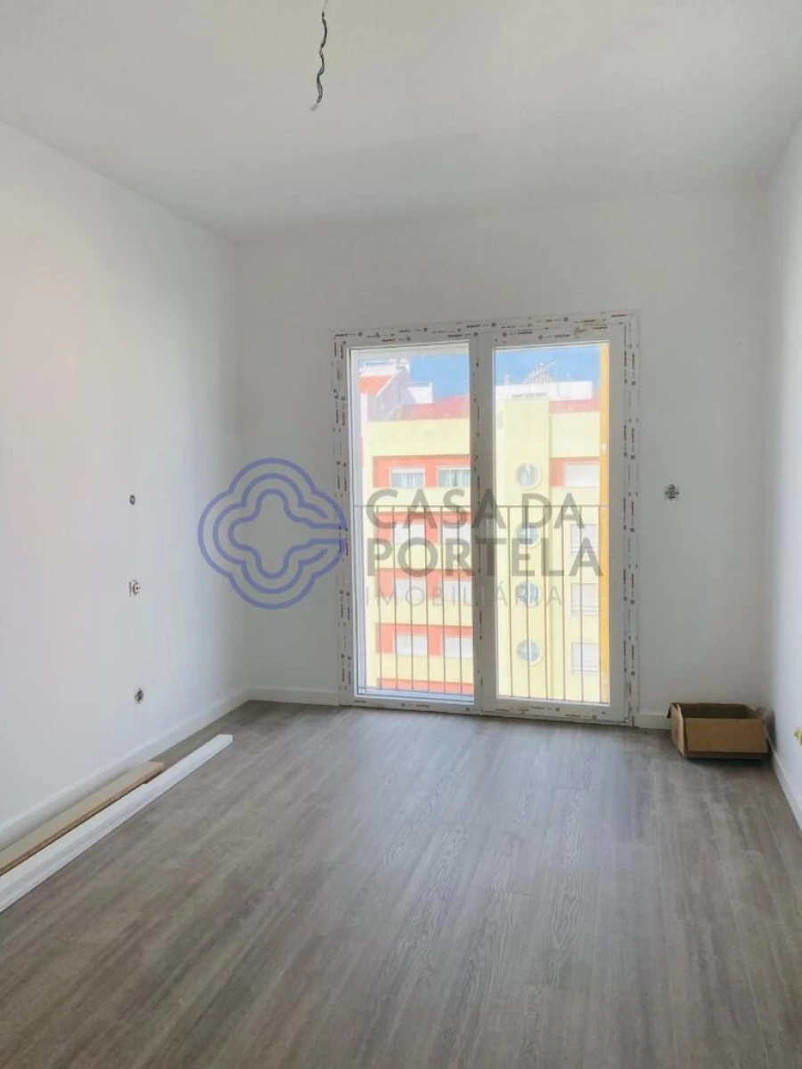 Apartamento T3 para Venda em Corroios Foto 10