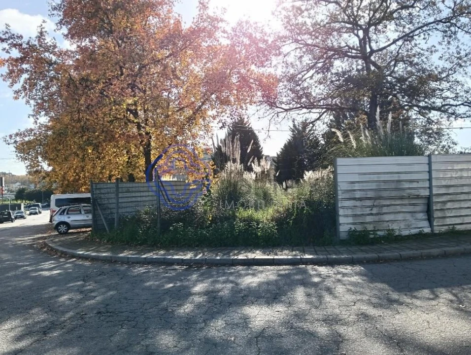 Terreno para Venda em Ermesinde Foto 3