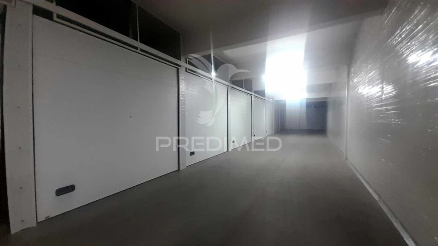 Armazém para Arrendamento em Moscavide e Portela Foto 3