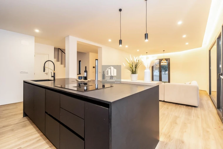 Moradia T4 para Venda em Quinta do Conde Foto 34