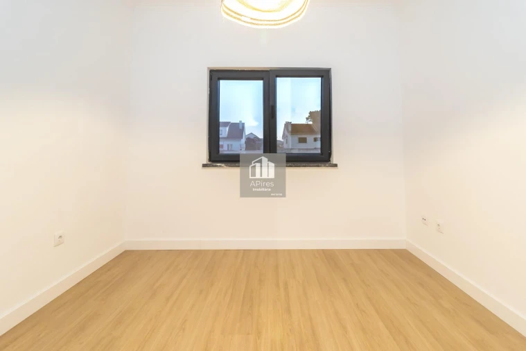 Moradia T4 para Venda em Quinta do Conde Foto 66