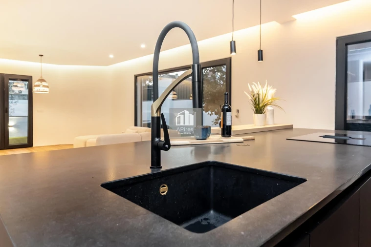 Moradia T4 para Venda em Quinta do Conde Foto 40