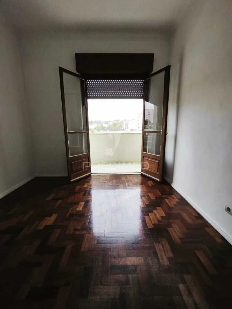 Apartamento T2 para Venda em Cacém e São Marcos Foto 4