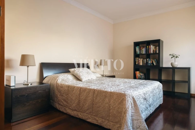 Moradia T4 para Venda em Mesão Frio Foto 14