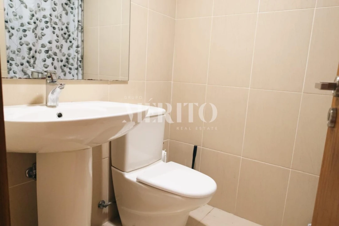 Moradia T4 para Venda em Mesão Frio Foto 11