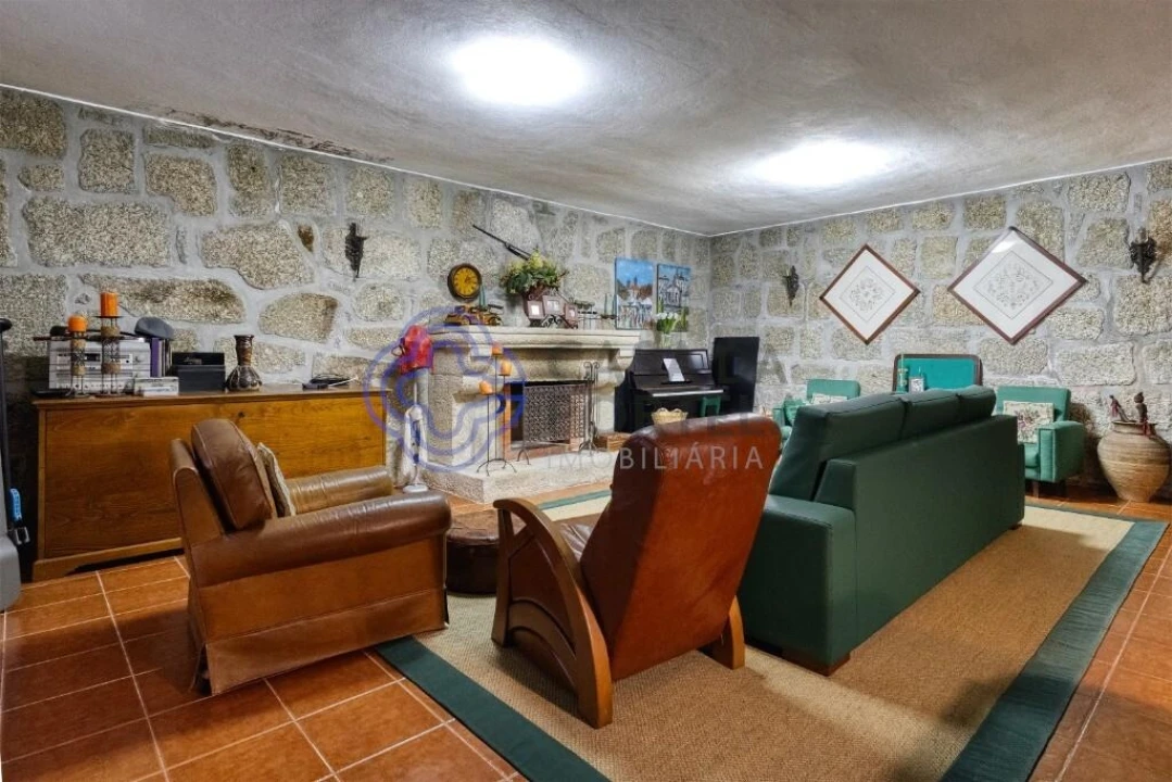 Quinta T3 para Venda em Bouro (Santa Maria) Foto 25